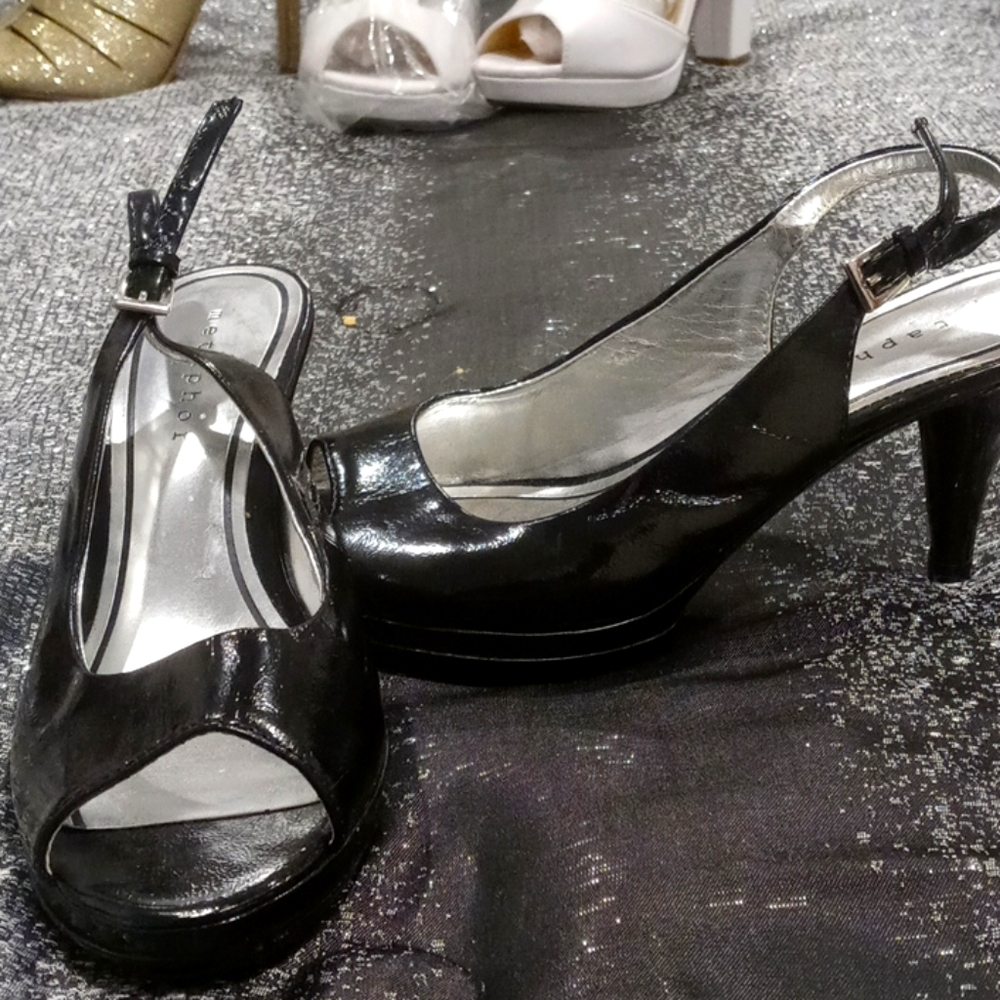 Kitten heels